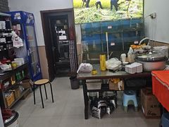 -湖南人家湘菜馆(镇江路店)