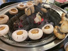 -围炉肉舍•炭烤活鳗•丹东海鲜烤肉(步行街店)