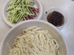 -黑八私房老北京炸酱面