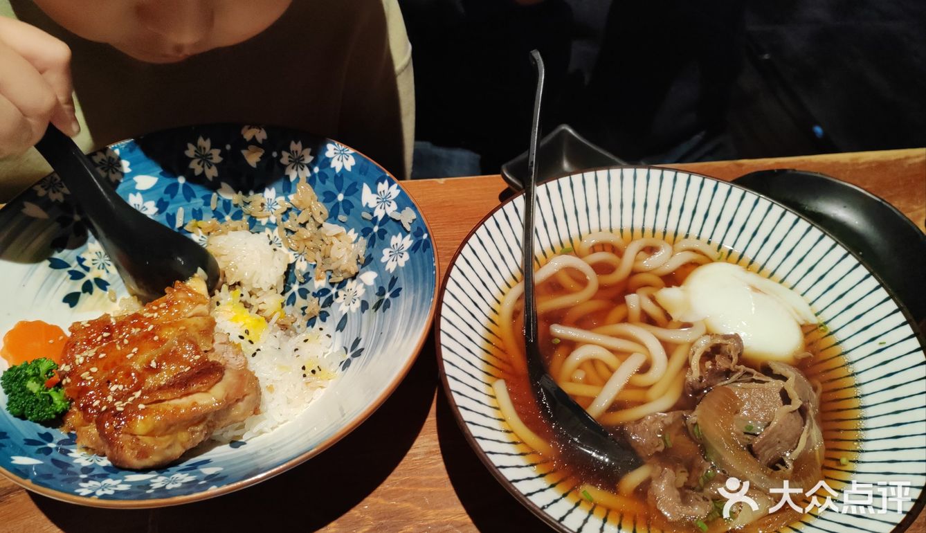 山上下，又来打卡了！