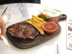 -丽莎沙拉轻食餐厅(国贸店)