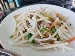 芦苇根炒肉丝-梦缘水乡·湖景餐厅