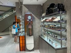 -MUJOSH木九十眼镜(月星环球港B1店)