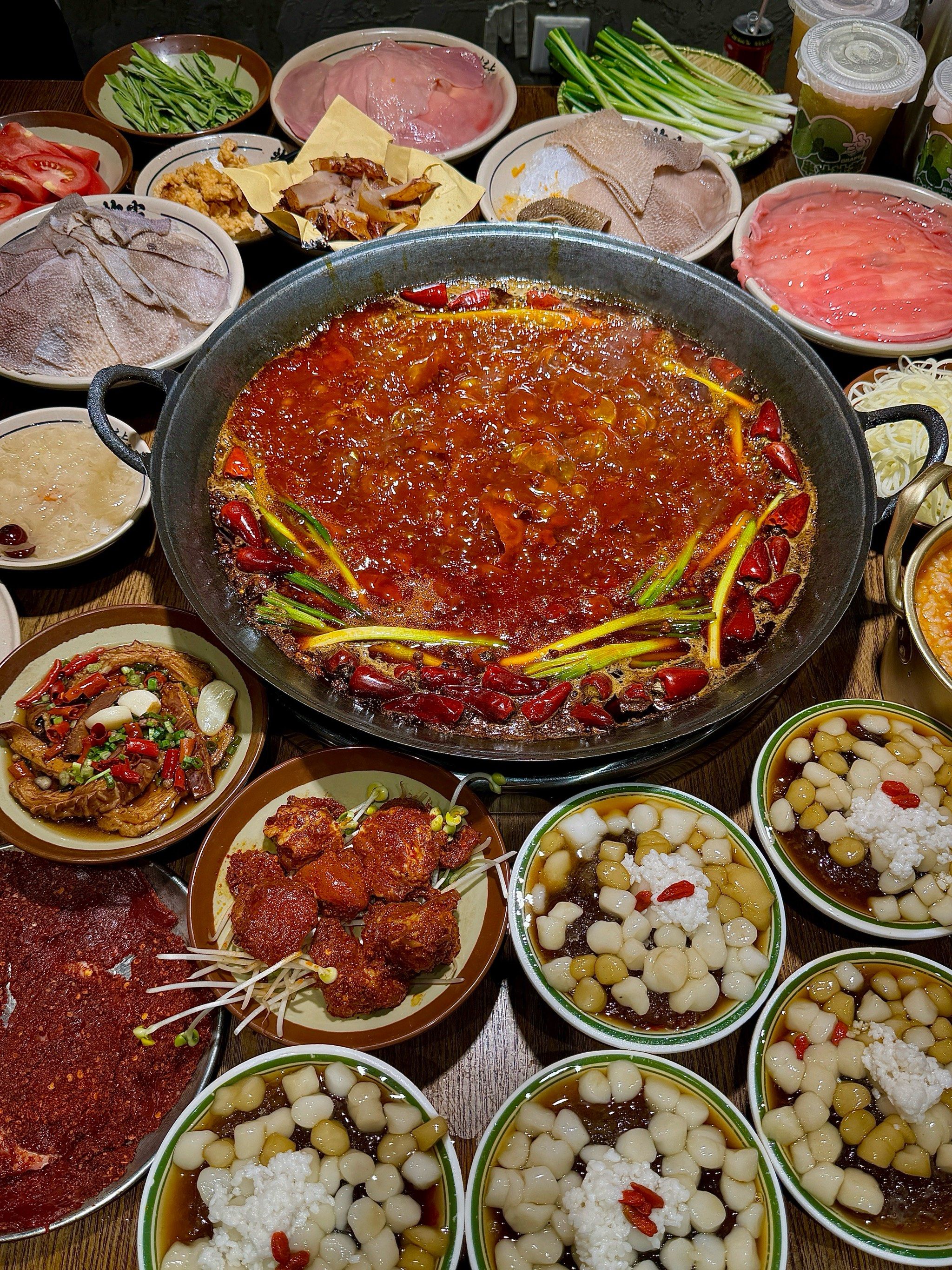 本地人打堆堆的市井三层独栋火锅