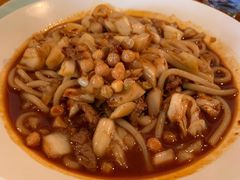 酸菜鸡肉炒米粉-疆Jiang·新疆秘制料理