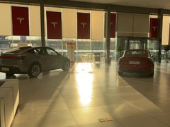 -TESLA 特斯拉(北京后沙峪特斯拉中心)