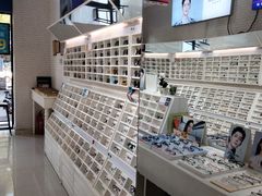 -诺柯视眼镜-蔡司依视路官方工厂店(淞南一店)
