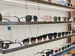 -爱视眸Eyeblling眼镜·依视路·蔡司镜片折扣店(百联南方商城购物中心)