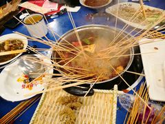 -马路边边串串香形象店(磐石路店)