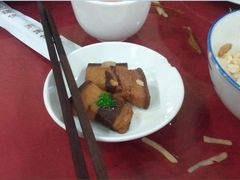 这就是乱炖的没盐味大肥肉-北大地皖峰饭馆