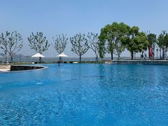 -上海滴水湖皇冠假日酒店