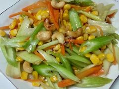 -臻爱住家月嫂育儿嫂(万达店)
