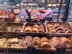 -巴黎贝甜(大宁国际商业广场店)