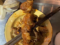 吊炉羊肉串-马路牙子烧烤音乐酒馆(望京店)