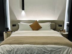 -Yolo私汤温泉设计师酒店(重庆南滨路店)