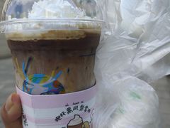 -瑞幸咖啡(华东理工大学商学院店)