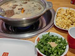 -袁记串串香(川师店)