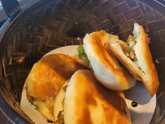 酥皮肉夹馍-甄御•海鲜新青岛菜(麦岛店)