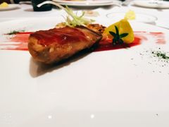煎鹅肝配铁扒菠萝-北京友谊宾馆·俄罗斯餐厅