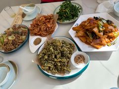 -何适山庄 ·可团建(水长城P2停车场店)