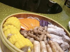 -南京悦客假日酒店