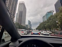 -理想汽车(世纪汇店)