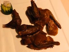 脆皮烧乳鸽-丽思卡尔顿酒店-天泰轩中餐厅(大沽北路店)
