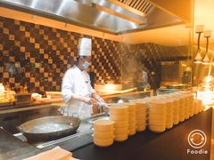 -上海滴水湖皇冠假日酒店