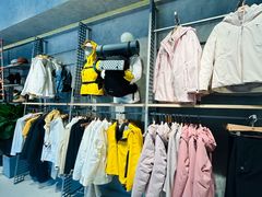 -百年港湾奥特莱斯(香炉礁店)
