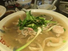 -大头虾越式风味餐厅(光明广场店)