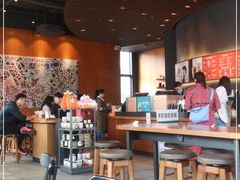 大堂-星巴克(西安曲江银泰店)