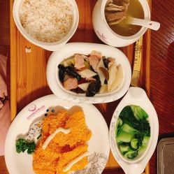 -圣轩·诗安国际母婴会所(渝中店)
