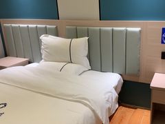 -全悦酒店(广州天河林和西地铁站店)