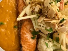 煎三文鱼花菜南瓜酱沙拉-BAKER&SPICE(安福路店)
