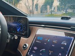 -上海星瀚奔驰4S店(红柳路店)