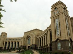 -复旦大学光华楼