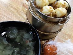 冰糖银耳汤-吃不亏特色包子(三峡广场店)