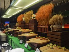 -唐拉雅秀酒店-西锦汇空中BBQ·思创餐厅