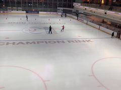 -冠军冰场CHAMPION RINK(凯德广场店)