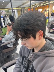 -尤司男士国潮理发馆