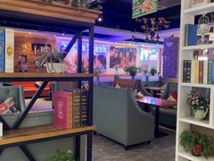 -豪客嘉族·麦尼顿西餐厅(乐福天下店)