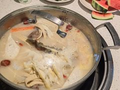 -三人行骨头王火锅(长寿店)