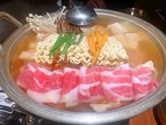 泡菜肥牛部队锅-春熙台韩国料理·章鱼肥牛(西丽店)