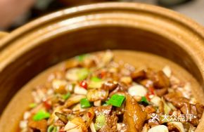 Stir-fried Intestines with Preserved Mustard Greens