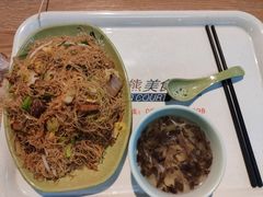 -憨憨熊美食广场(下沙宝龙广场店)