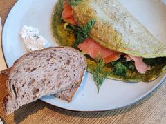 烟熏三文鱼蛋饼-wagas(暖山店)