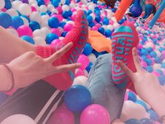 -嘿哟动霸CHUA·新潮玩运动娱乐中心·蹦床滑冰团建乐园