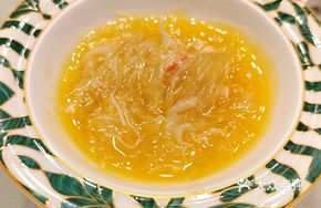 Crab Meat and Shark Fin in Sour Spicy Sauce