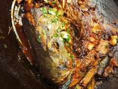 -鱼窝棚柴火铁锅炖(富山屯店)