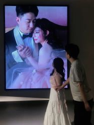 -乐派诗婚纱摄影